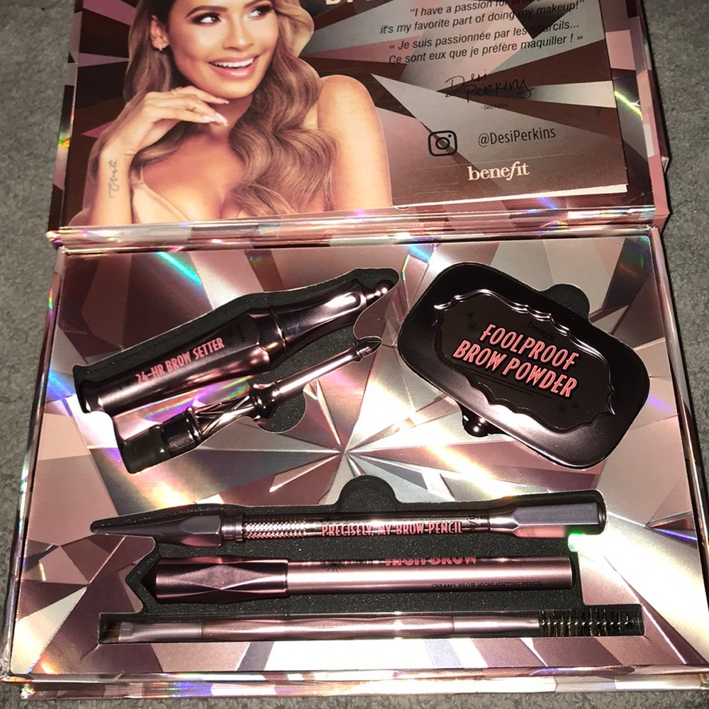 Desi Perkins bomb ass brows